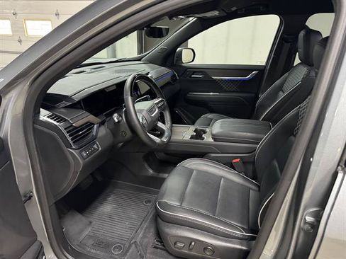 Certified 2026 GMC Acadia Denali w/ Super Cruise Package AWD/4WD image 15