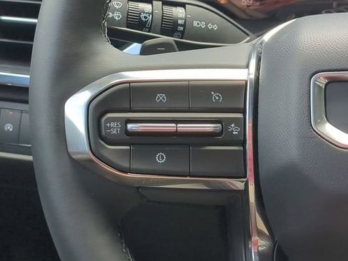 New 2025 GMC Acadia Elevation image 26