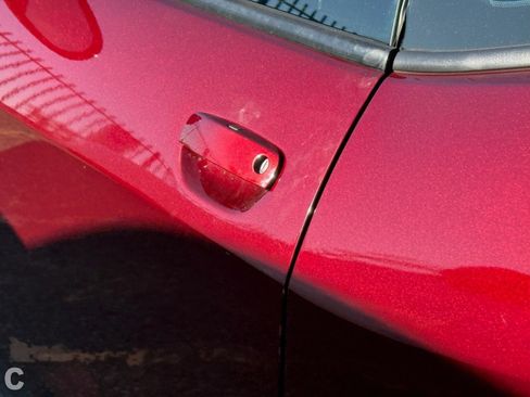 Used 2019 Dodge Challenger SXT image 11