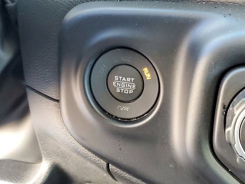 Used 2023 Jeep Wrangler Unlimited Sahara image 15