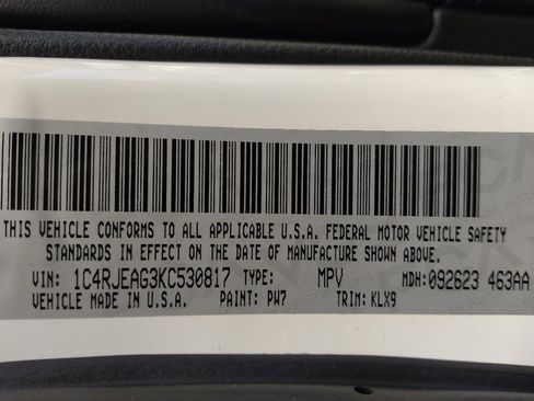 Used 2019 Jeep Grand Cherokee Altitude image 33