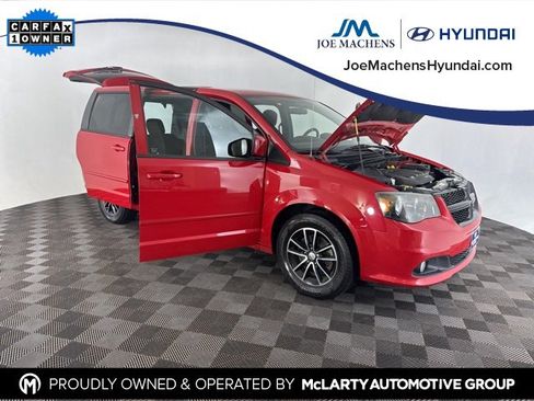 Used 2014 Dodge Grand Caravan SXT w/ Blacktop Package image 13