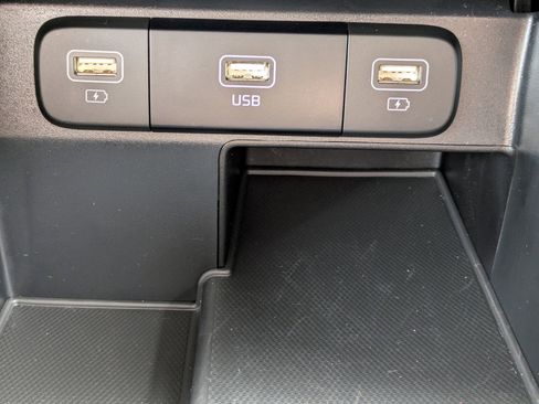 Certified 2022 Kia Sorento S FWD image 26