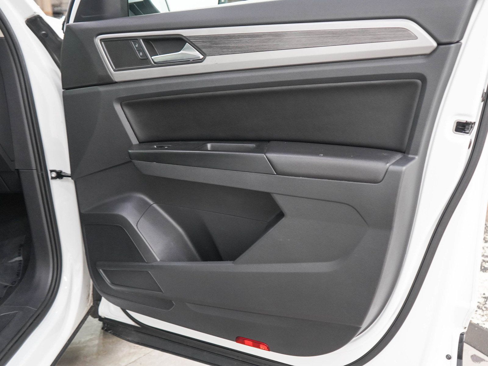 Used 2021 Volkswagen Atlas SEL w/ MDO Package (Bench Seat) AWD/4WD image 9
