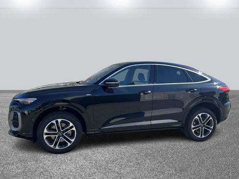 Certified 2025 Audi Q5 Premium Plus w/ Premium Plus image 3