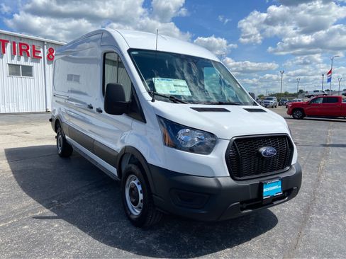 New 2025 Ford Transit 250 148 Medium Roof w/ Load Area Protection Package image 5