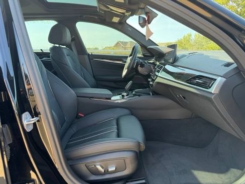 Used 2023 BMW 540i w/ Executive Package RWD image 10