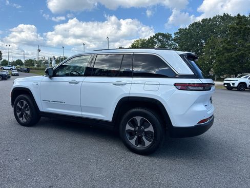 Used 2023 Jeep Grand Cherokee 4WD 4xe w/ Luxury Tech Group II image 9