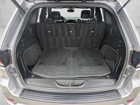 Used 2019 Jeep Grand Cherokee Altitude image 6