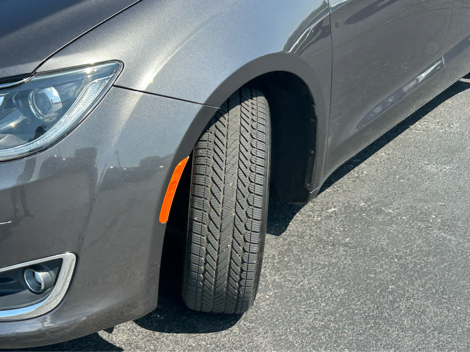 Used 2018 Chrysler Pacifica Touring Plus FWD image 49