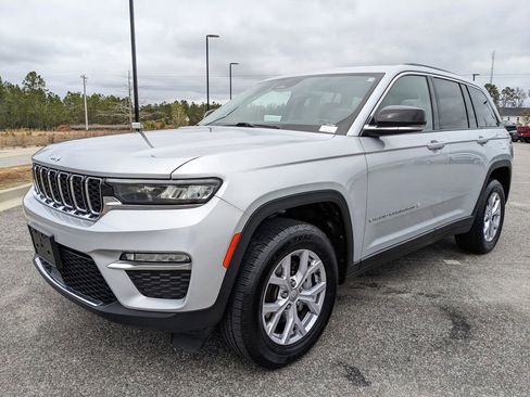Used 2022 Jeep Grand Cherokee Limited image 63
