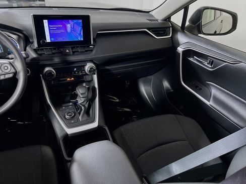 Certified 2025 Toyota RAV4 XLE AWD/4WD image 21