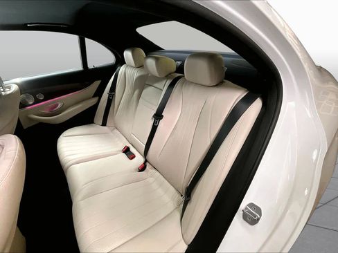 Certified 2017 Mercedes-Benz E 300 4MATIC image 21