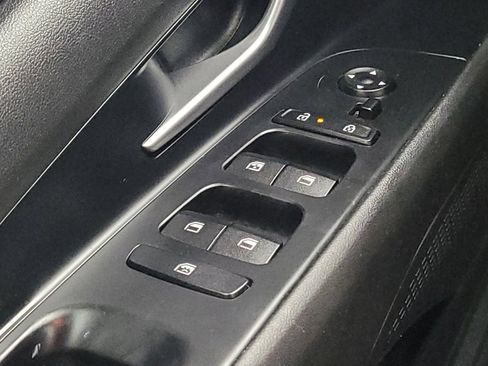 Used 2025 Hyundai Elantra Limited FWD image 27