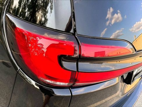 Used 2024 Chrysler Pacifica Limited FWD image 29