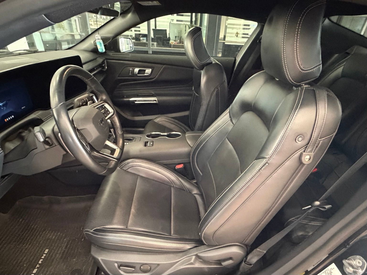 Used 2024 Ford Mustang GT Premium RWD image 3
