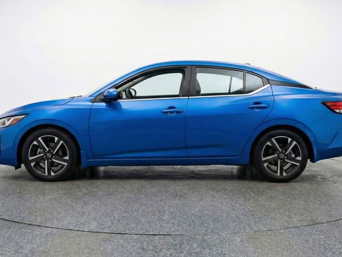 Used 2025 Nissan Sentra SV FWD image 5