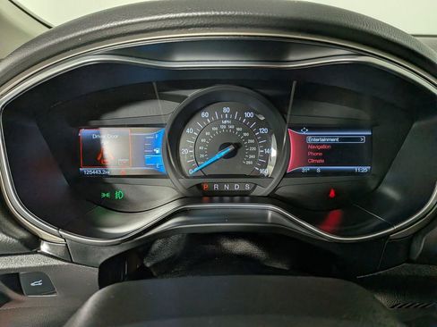 Used 2016 Ford Fusion SE w/ Equipment Group 202A image 24