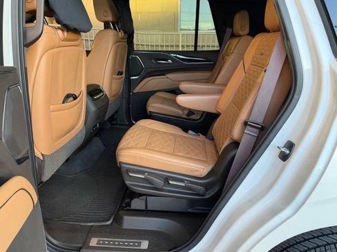 Used 2021 Cadillac Escalade Sport w/ Driver Assist Tech Package image 14