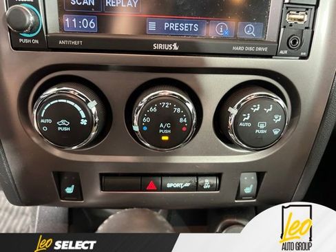 Used 2014 Dodge Challenger SXT RWD image 24