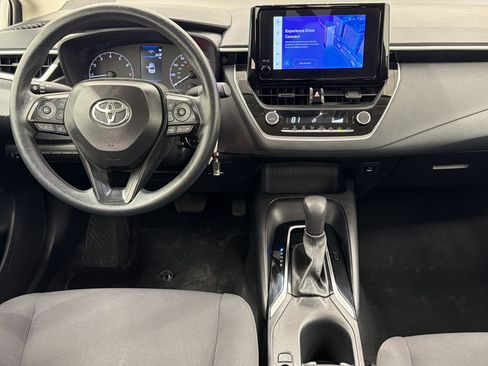 Used 2025 Toyota Corolla LE FWD image 24