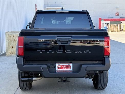Used 2026 Toyota Tacoma SR image 5