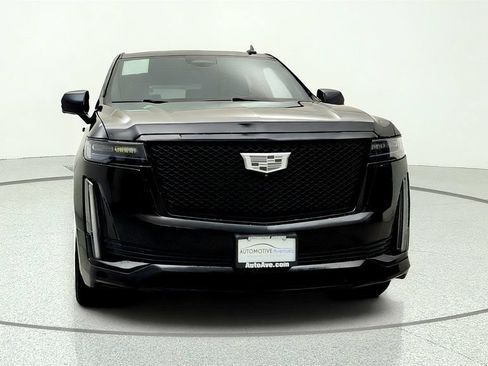 Used 2022 Cadillac Escalade ESV Sport w/ Touring Package AWD/4WD image 2