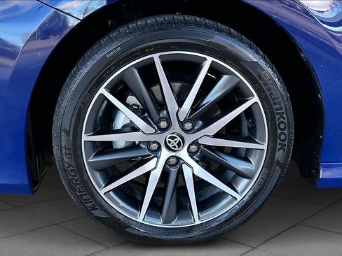 Used 2024 Toyota Camry XLE image 10