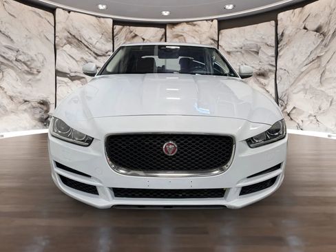 Used 2018 Jaguar XE Portfolio RWD image 3