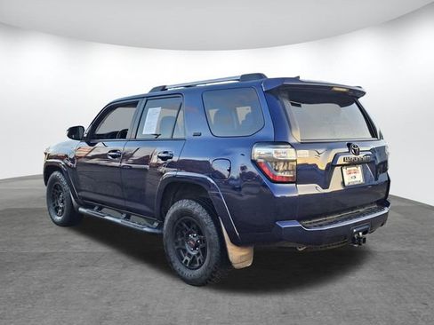 Used 2022 Toyota 4Runner SR5 image 6