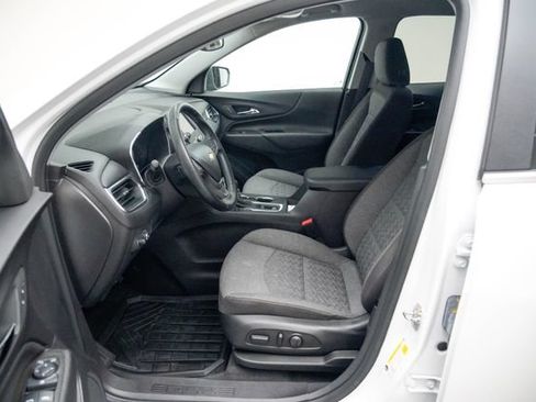Used 2024 Chevrolet Equinox LT AWD/4WD image 24