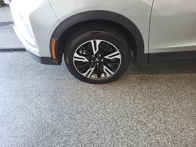 Used 2025 Mitsubishi Eclipse Cross SE AWD/4WD image 3