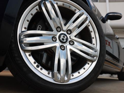 Used 2012 Bentley Mulsanne RWD image 34