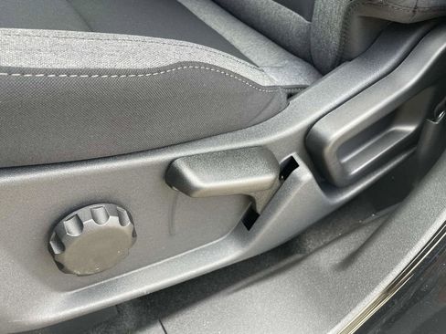 New 2025 Ford Bronco Base image 13