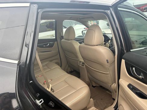 Used 2015 Nissan Rogue SL w/ SL Premium Package FWD image 9