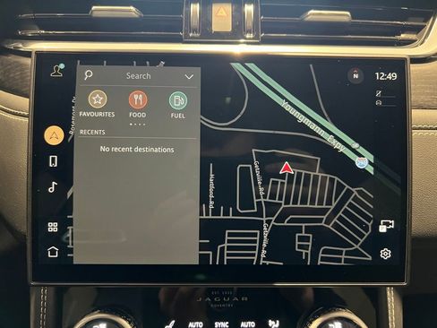 New 2025 Jaguar F-PACE R-Dynamic S image 21