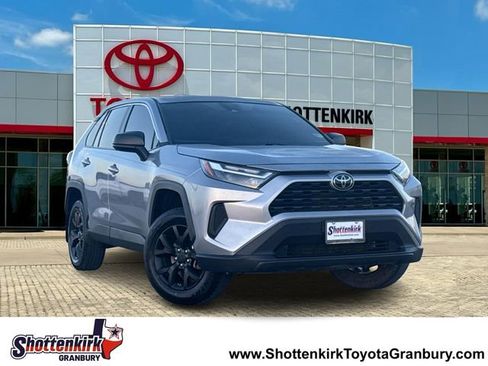 Used 2023 Toyota RAV4 LE FWD image 1
