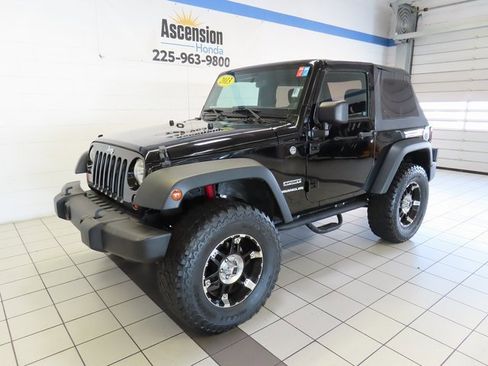 Used 2013 Jeep Wrangler Sport image 2