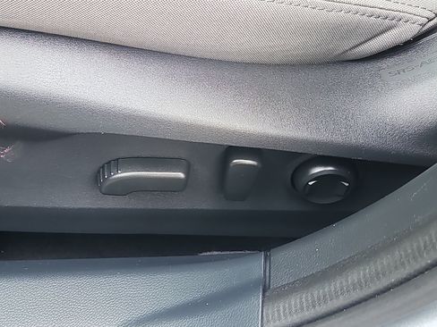 Used 2021 Subaru Legacy Premium image 13