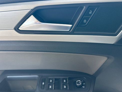 Used 2021 Volkswagen Atlas S FWD image 11
