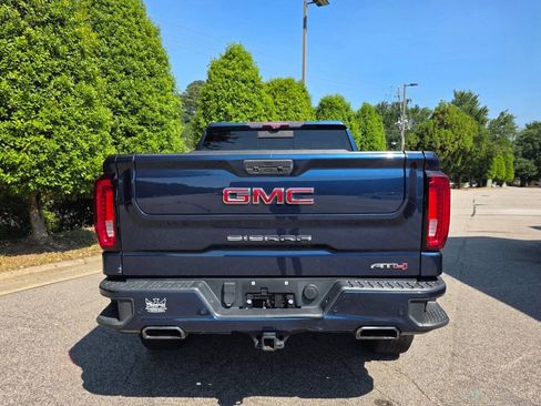 Used 2020 GMC Sierra 1500 AT4 w/ AT4 Premium Package AWD/4WD image 4