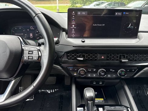 Used 2024 Honda Accord Touring image 17