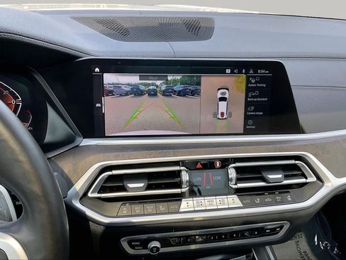 Used 2022 BMW X7 xDrive40i w/ M Sport Package AWD/4WD image 28