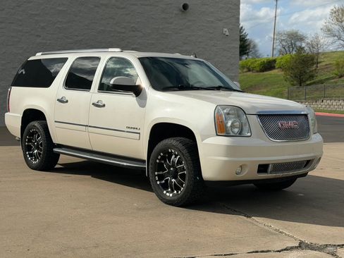 Used 2012 GMC Yukon XL Denali image 9