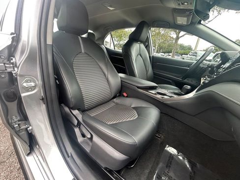 Used 2024 Toyota Camry SE image 26