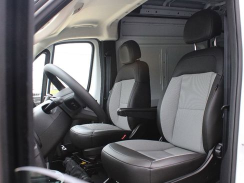 New 2026 RAM ProMaster 2500 w/ Premium Convenience Group FWD image 11