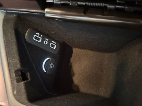 Used 2023 Dodge Challenger SXT w/ Blacktop Package image 30