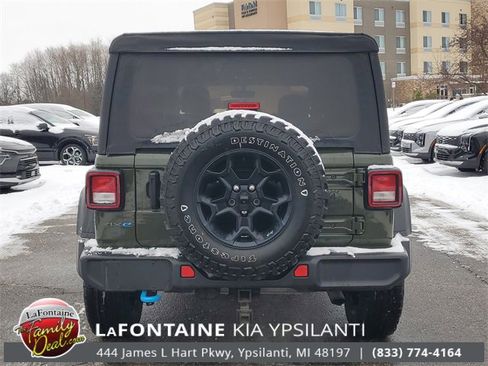 Used 2023 Jeep Wrangler Unlimited w/ Cold Weather Group image 5