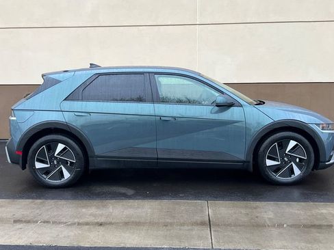 New 2026 Hyundai Ioniq 5 SE image 4