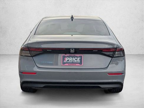 Certified 2025 Honda Accord SE image 7